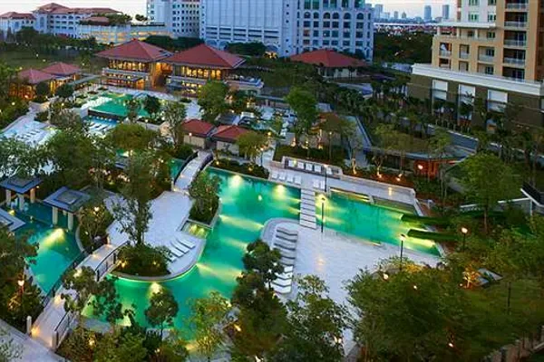 Quayside landscaped pools and outdoor recreation setting